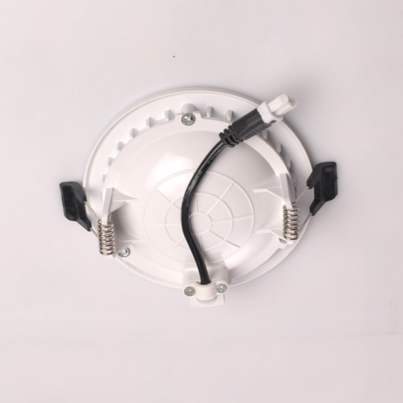 Встраиваемый точечный светильник DeMarkt Стаут 702012001