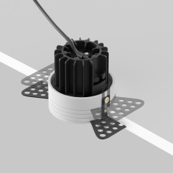 Встраиваемый точечный светильник Maytoni Technical ROUND DL058-7W3K-TRS-B