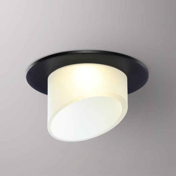 Встраиваемый точечный светильник Novotech LIRIO 370896