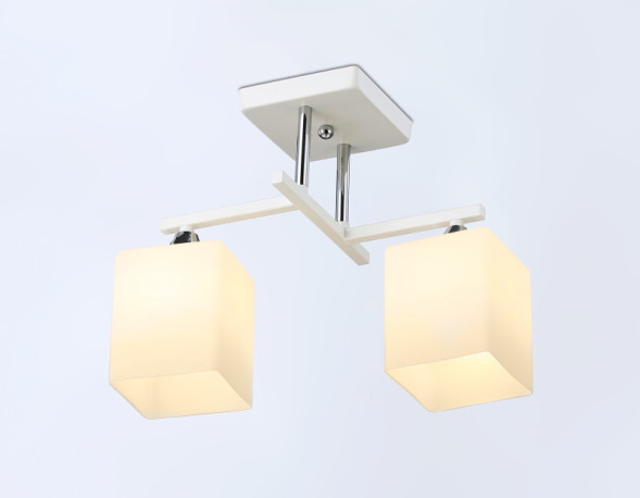 Потолочный светильник Ambrella Light Traditional TR303111
