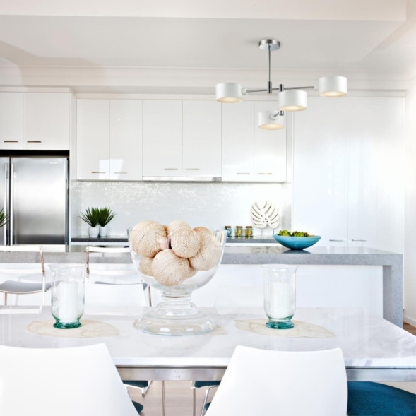 Люстра на штанге LUMION Ashley 3742/4C