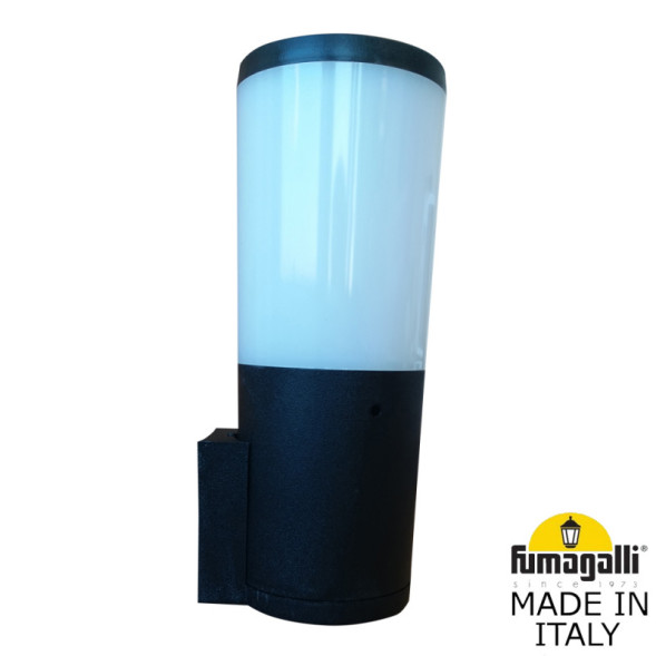 Уличный настенный светильник Fumagalli DR2.570.000.AYF1R Amelia