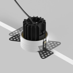 Встраиваемый точечный светильник Maytoni Technical ROUND DL058-7W4K-TRS-BS