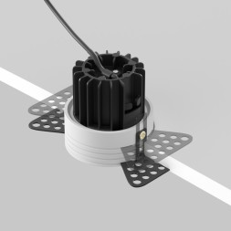 Встраиваемый точечный светильник Maytoni Technical ROUND DL058-7W4K-TRS-W