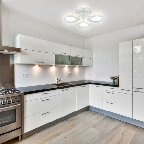 Потолочная люстра Escada MENITA 10270/4LED