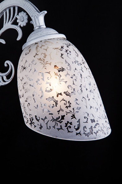 Бра Eurosvet Nimfa 70039/1 белый с серебром