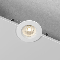 Точечный влагозащищенный светильник Elektrostandard 25060/01 GU10 белый