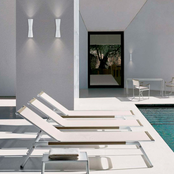 Уличный настенный светильник Elektrostandard 1502 TECHNO LED TUBE DOBLE белый