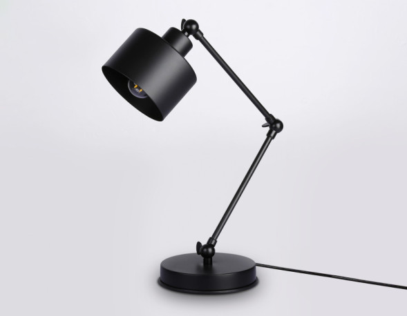 Настольная лампа Ambrella Light Traditional TR8153