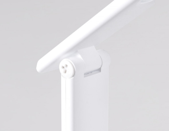 Настольная лампа Ambrella Light Desk DE530