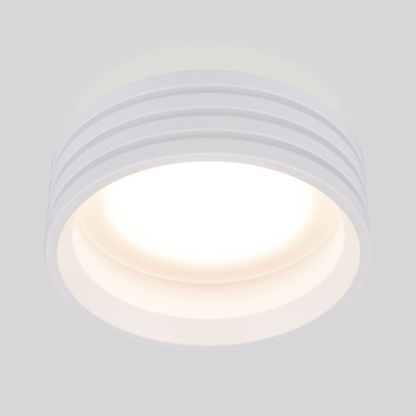 Встраиваемый точечный светильник Elektrostandard 7014 MR16 белый