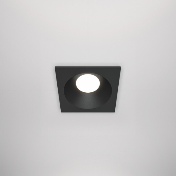 Точечный влагозащищенный светильник Maytoni Technical ZOOM DL033-2-01B