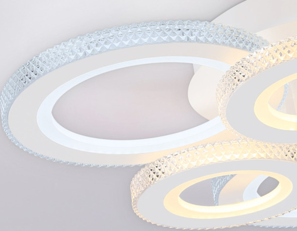 Потолочная люстра Ambrella Light FA8872