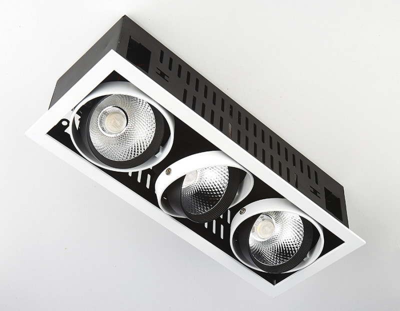 Точечный влагозащищенный светильник Ambrella Light CARDANO T813 BK/CH 3*12W 4200K