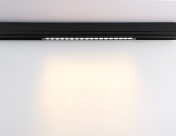 Магнитный трековый светильник Ambrella Light TRACK SYSTEM BLACK GL1312