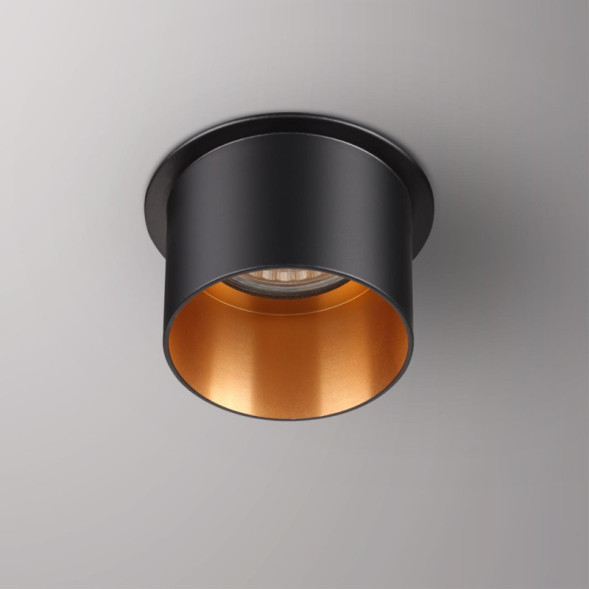 Встраиваемый точечный светильник Novotech BUTT 370431