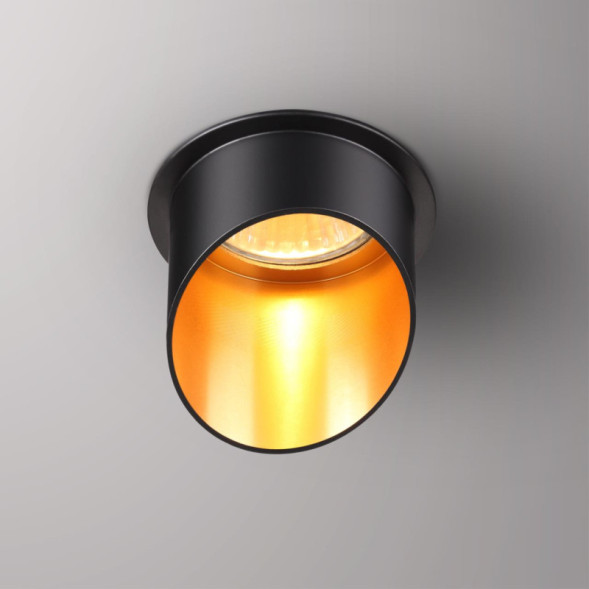 Встраиваемый точечный светильник Novotech BUTT 370435