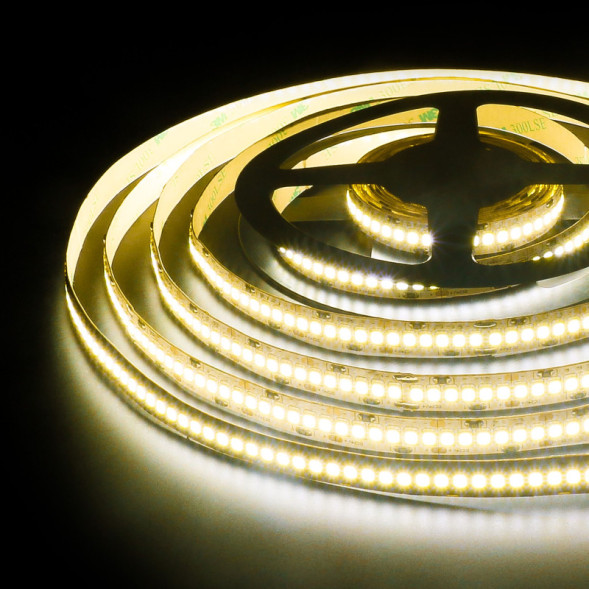 Лента Elektrostandard 2835 24V 240Led 16W IP65 / тёплый белый 0W 24V белый (теплый) IP65