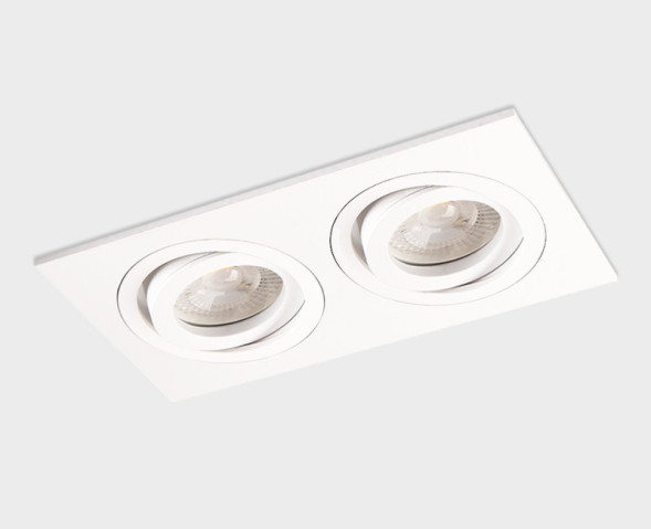 Точечный встраиваемый светильник ITALLINE SAG103-4 SAG203-4 white/white