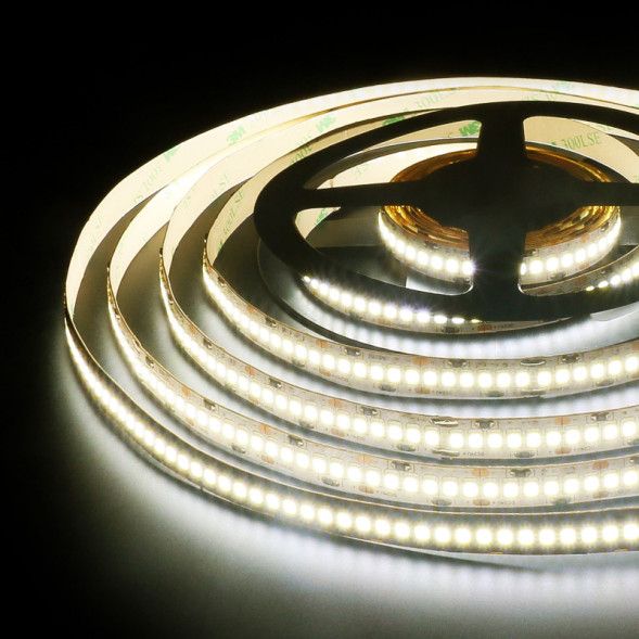 Лента Elektrostandard 2835 12V 240Led 16W IP65 / дневной белый 0W 12V белый (дневной) IP65