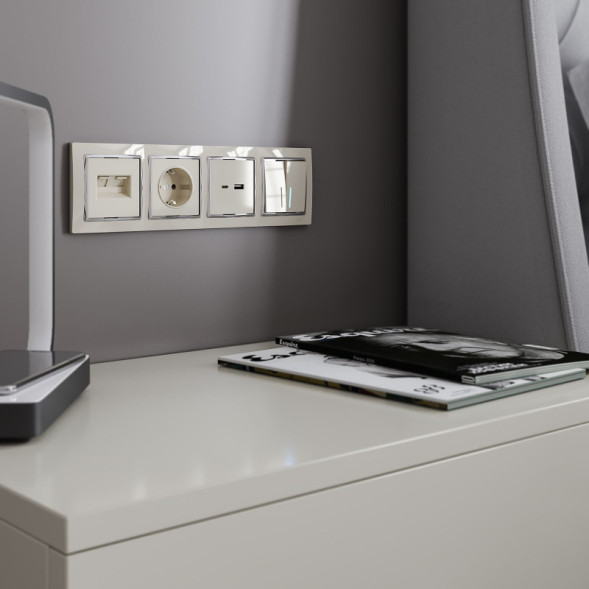 Розетка Werkel W1181103