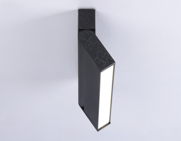 Накладной точечный светильник Ambrella Light TA1821