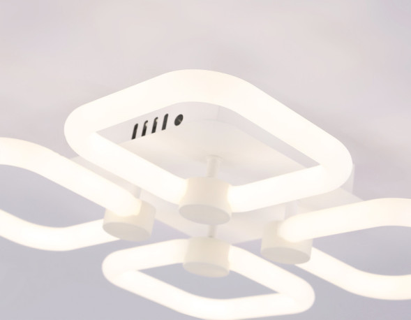 Потолочная люстра Ambrella Light FA3819