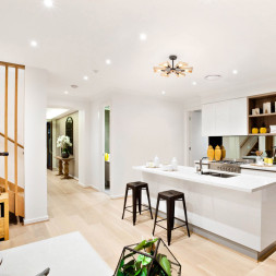 Люстра на штанге Eurosvet Klark 70056/6 черный