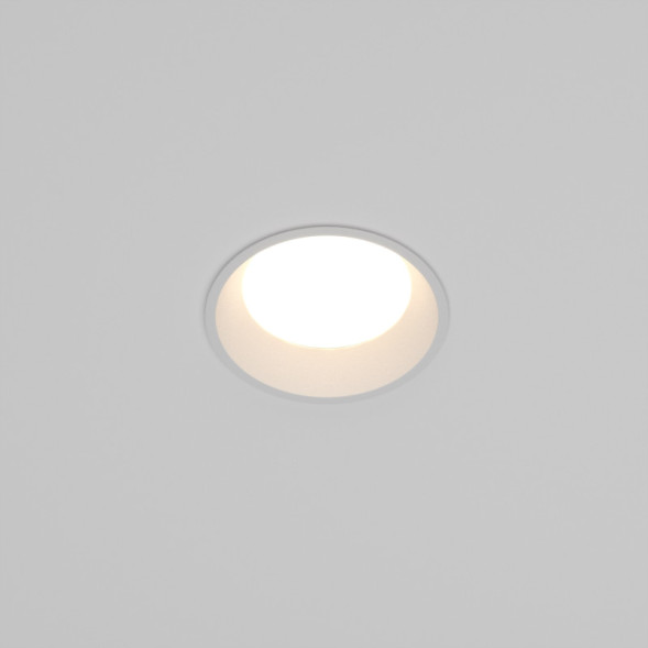 Точечный влагозащищенный светильник Maytoni Technical Okno DL055-8W3-4-6K-W