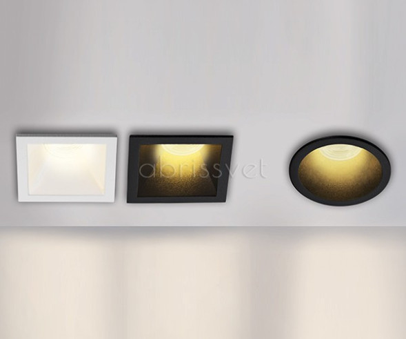 Точечный встраиваемый светильник ITALLINE Megalight MO M01-1011 white