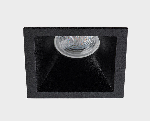 Точечный встраиваемый светильник ITALLINE Megalight MO M01-1012 black