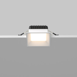 Точечный влагозащищенный светильник Maytoni Technical Okno DL056-8W3-4-6K-W