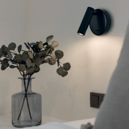 Спот Mantra 8834 Prea