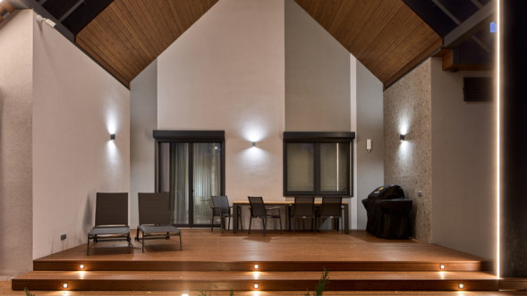 Уличный настенный светильник Maytoni Slat O044WL-02B