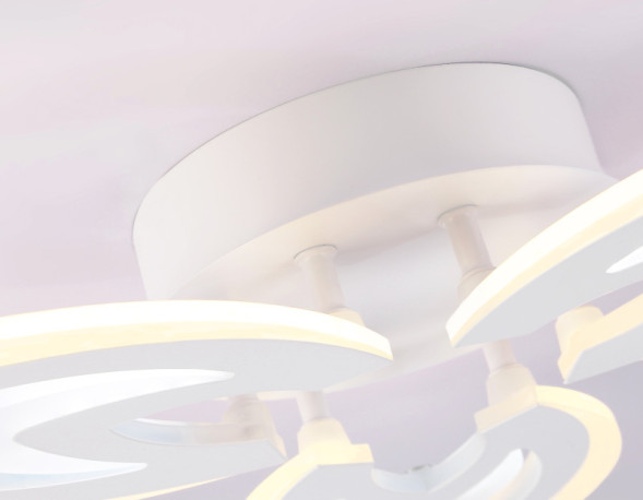 Потолочная люстра Ambrella Light FA4545